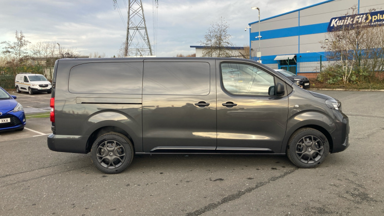Vauxhall Vivaro L1 Diesel 2.0 Turbo D 145 Pro H1 Van